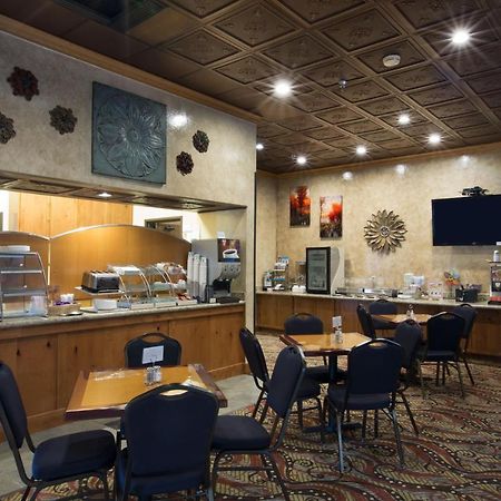 Miles City Hotel & Suites Ngoại thất bức ảnh