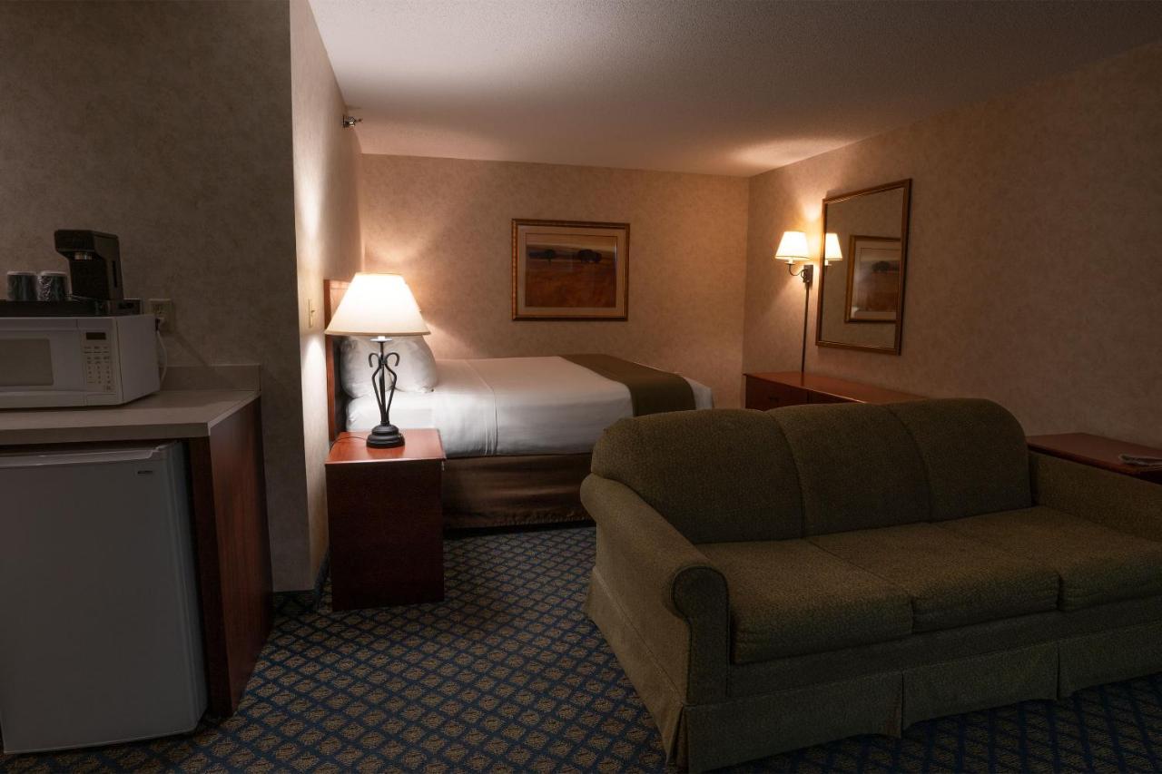 Miles City Hotel & Suites Ngoại thất bức ảnh