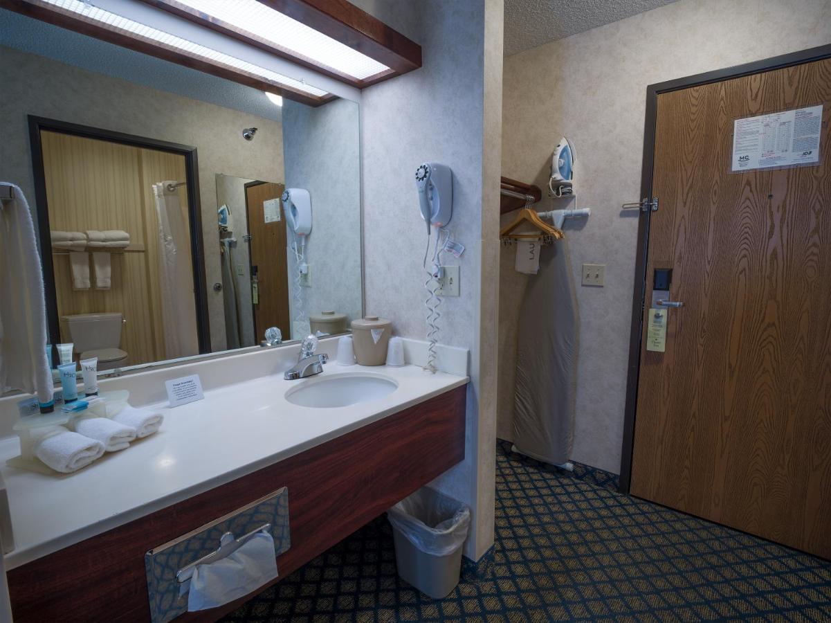 Miles City Hotel & Suites Ngoại thất bức ảnh