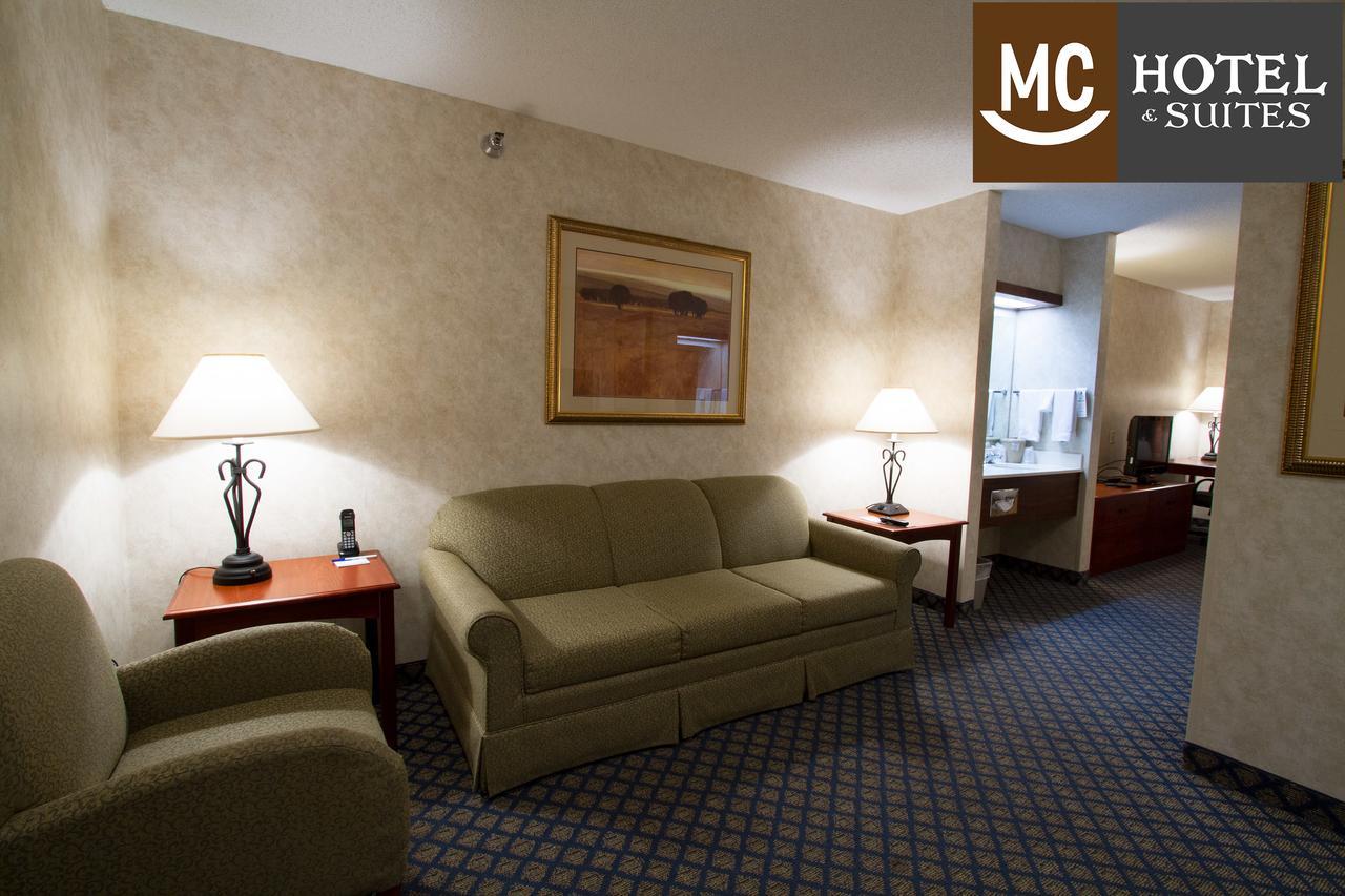 Miles City Hotel & Suites Ngoại thất bức ảnh