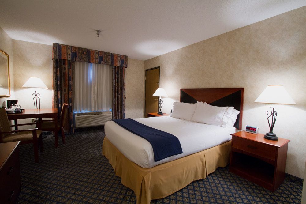 Miles City Hotel & Suites Ngoại thất bức ảnh