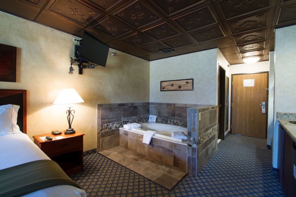 Miles City Hotel & Suites Ngoại thất bức ảnh