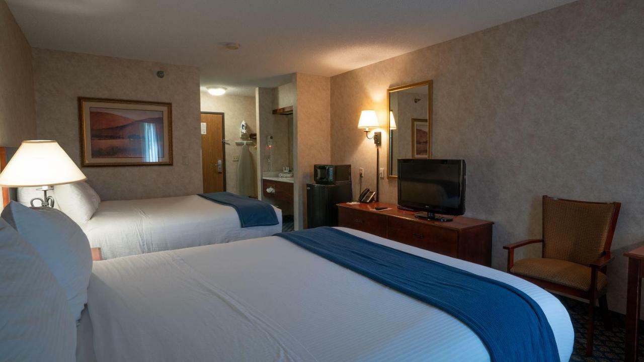 Miles City Hotel & Suites Ngoại thất bức ảnh